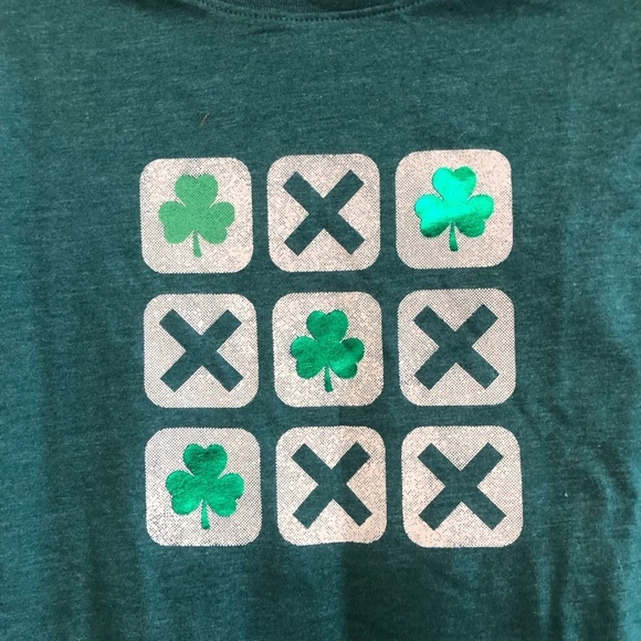 Bundle Disney Bluey Cat & Jack Girls Shamrock Graphic Prints Shirts Size S 6/7 - Picture 11 of 16